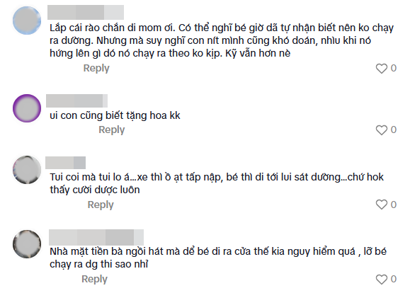 Khoảnh khắc dễ thương của cháu gái tặng hoa cho bà ngoại gây tranh cãi - Ảnh 4.