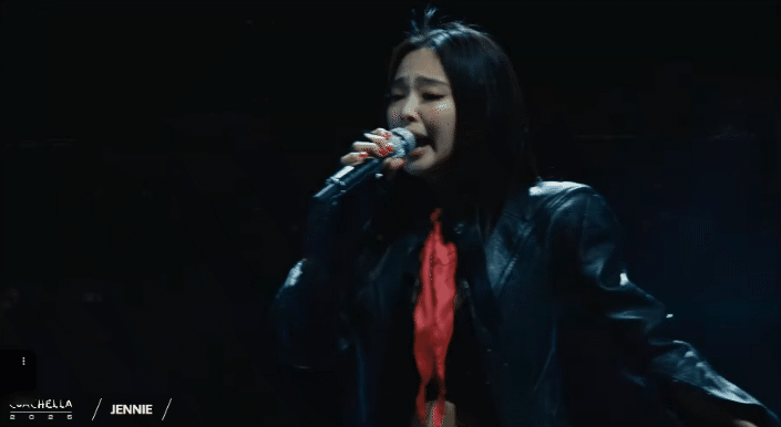 Jennie diễn như 'lên đồng' ở Coachella tuần 2: Live tốt hơn hẳn, nhảy cực 'cháy' khiến MXH Hàn bùng nổ!- Ảnh 3.