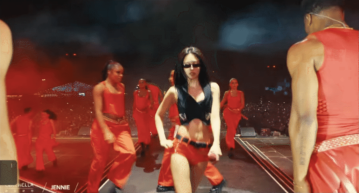 Jennie diễn như 'lên đồng' ở Coachella tuần 2: Live tốt hơn hẳn, nhảy cực 'cháy' khiến MXH Hàn bùng nổ!- Ảnh 7.
