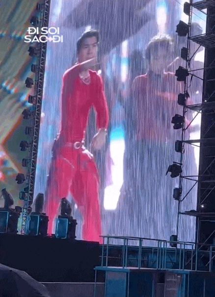 Hình ảnh ấn tượng dưới cơn mưa bão tại concert của HIEUTHUHAI - Ảnh 4.