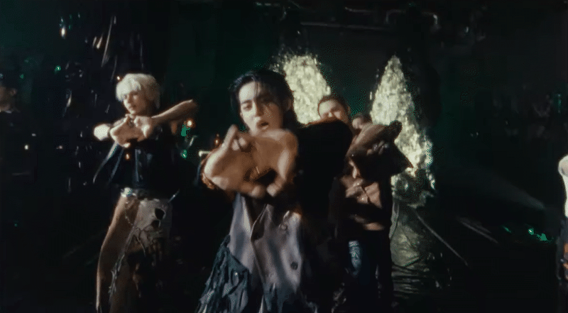 Bài hát hot nhất Kpop hiện tại: Đưa hoàng kim boygroup trở lại, cứ “alo alo” gây ám ảnh- Ảnh 2.