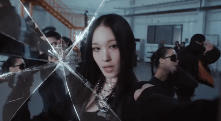 Tiểu thư tài phiệt giúp tân binh “quái vật” thoát kiếp flop, đánh bật cả 2 nhóm kế nhiệm BLACKPINK?- Ảnh 2.