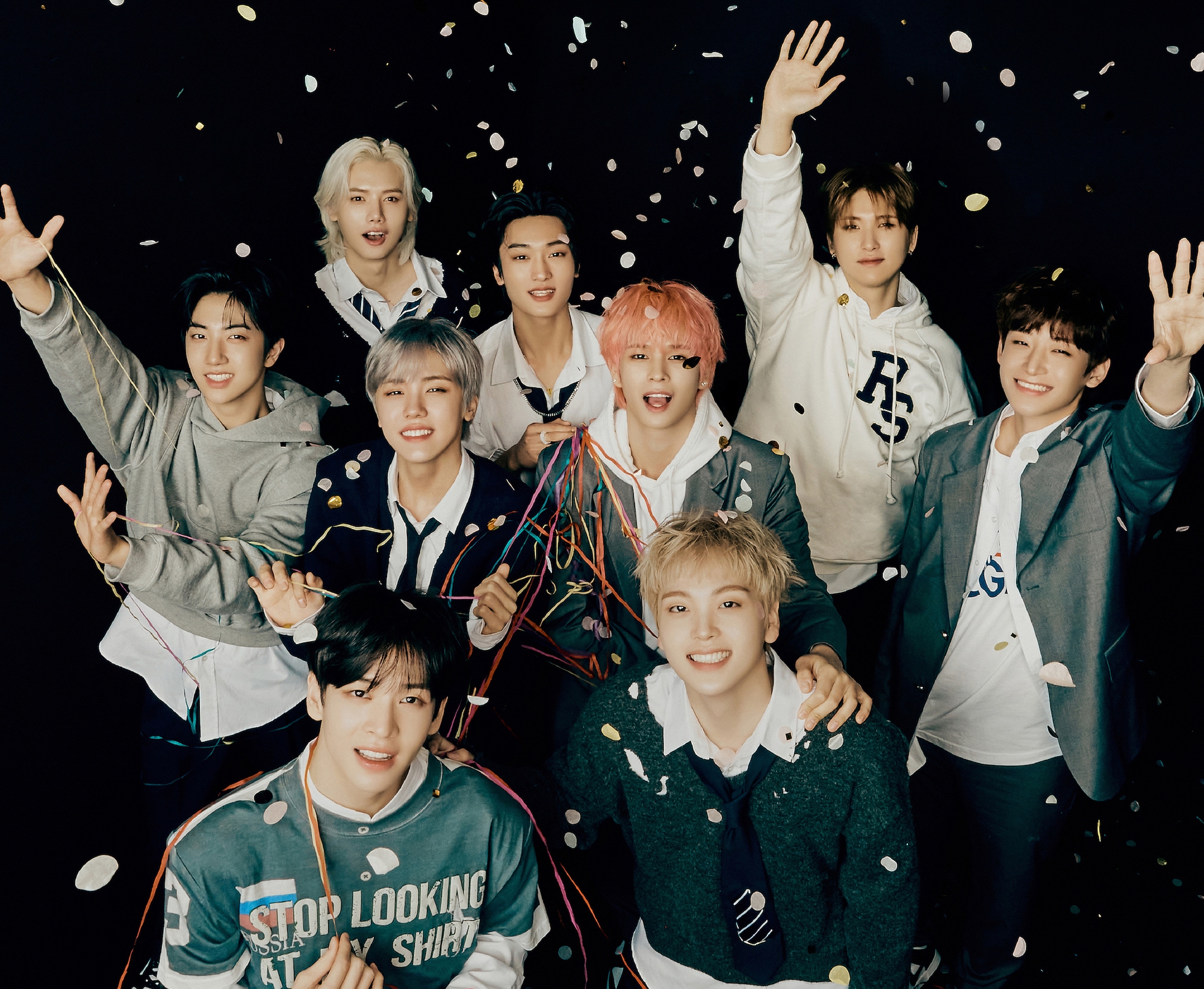 Bức ảnh gây sốc của nhóm nhạc nam Kpop khiến cư dân mạng xôn xao