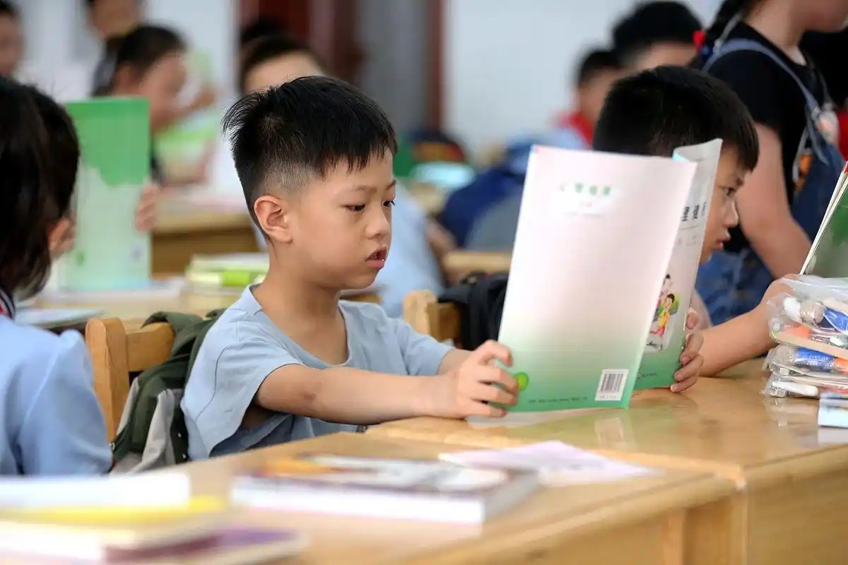 5 Câu Nói Của Cha Mẹ EQ Thấp Khiến Trẻ Ngại Giao Tiếp - Ảnh 2.