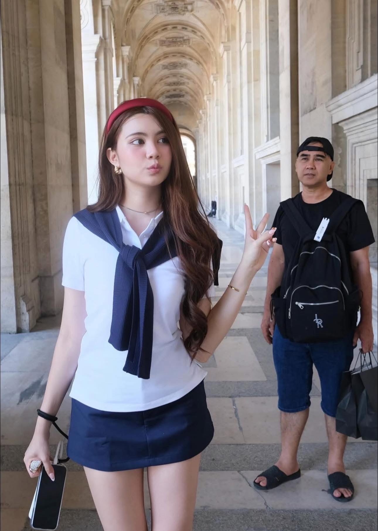 Hạt Dẻ tại Paris - Ảnh 1.