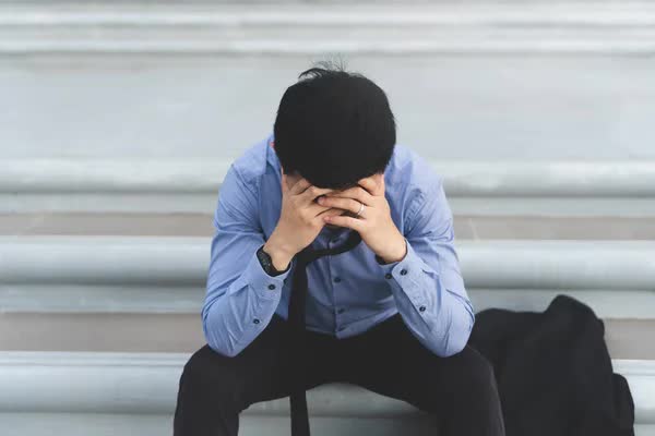 Nam sinh đại học bất ngờ bị báo nợ 2,9 tỷ đồng: Sự thật gây sốc - Ảnh 1.