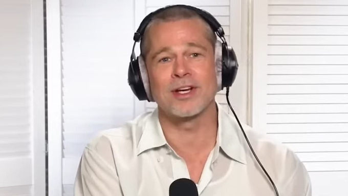 Brad Pitt trên podcast New Heights hôm 2/7.