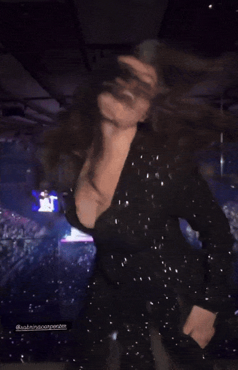 Selena Gomez Gỡ Video Mặc Đồ Của Nhà Thiết Kế Nổi Tiếng - Ảnh 4.