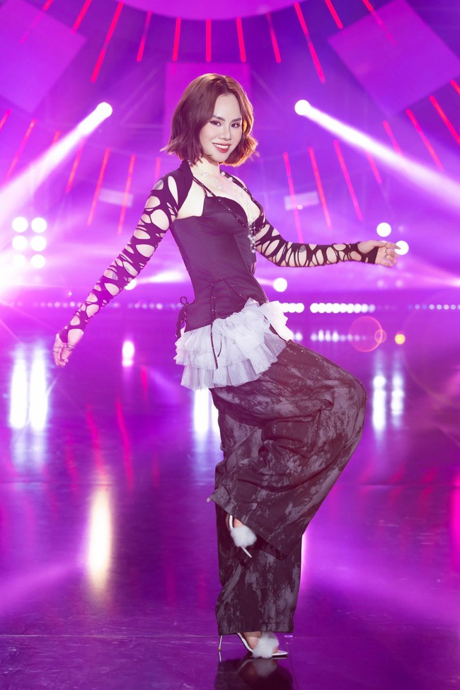 Dancer Song Linh nhảy cùng DPR IAN: Được casting qua Instagram, tiết lộ 1 sự thật bất ngờ sau set diễn 'ướt át' - Ảnh 4.