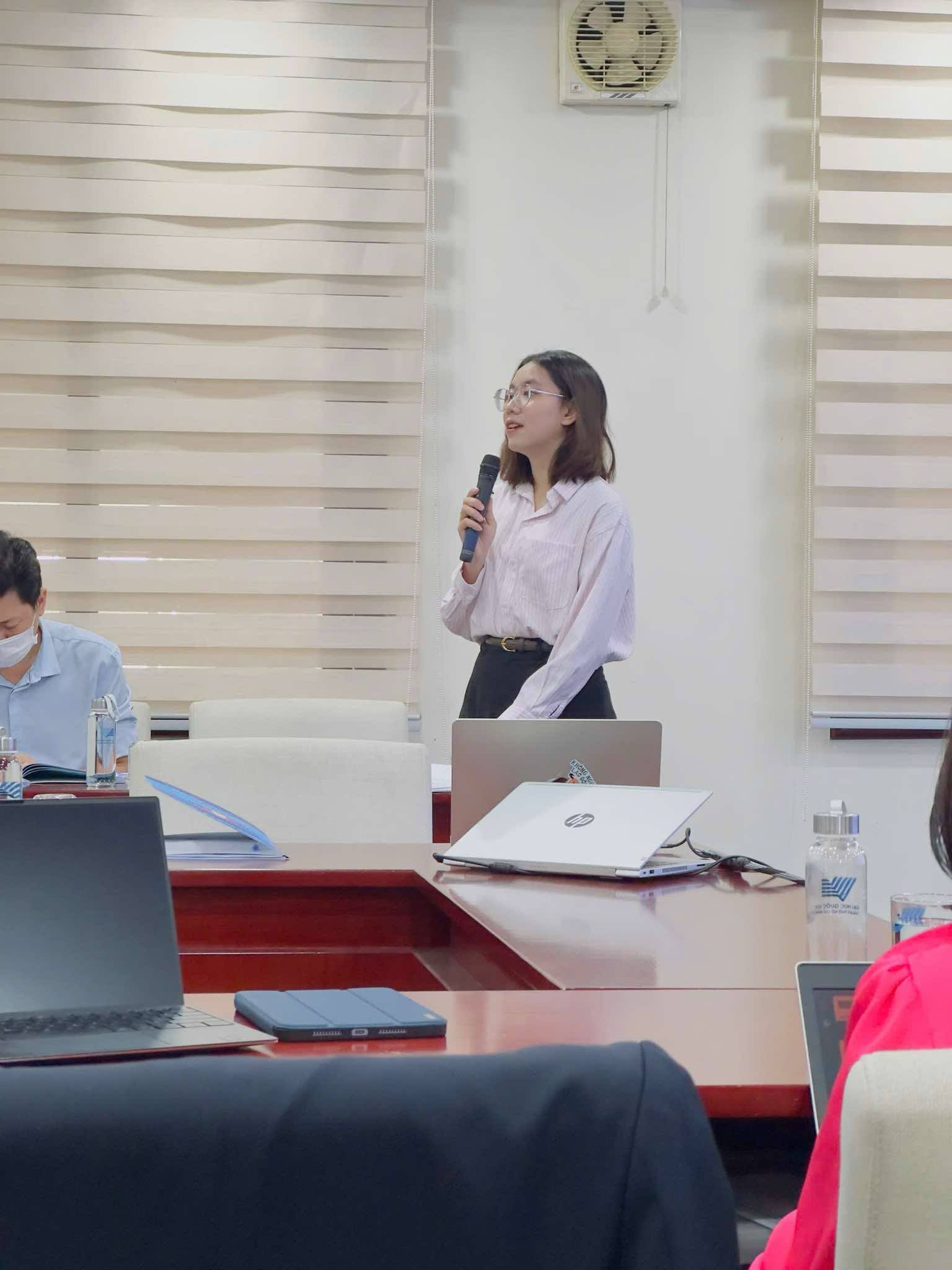 Cô gái trẻ gây ấn tượng trong sự kiện kỷ niệm 30/4: Lần đầu chia sẻ cảm xúc - Ảnh 2.
