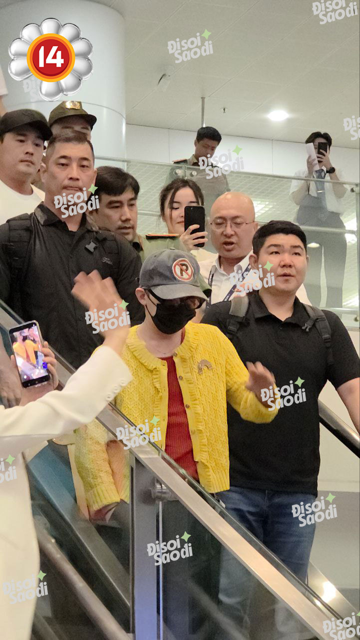 G-Dragon tại sân bay Nội Bài