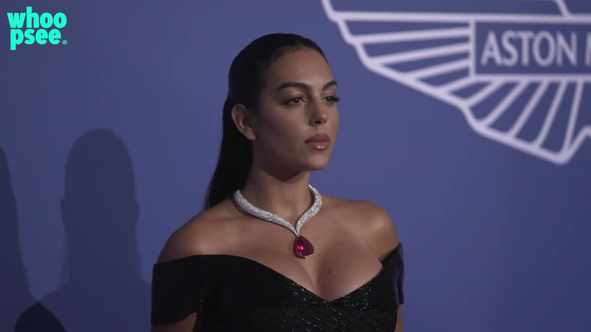 Georgina Rodriguez ở amfAR thuộc Cannes 2023
