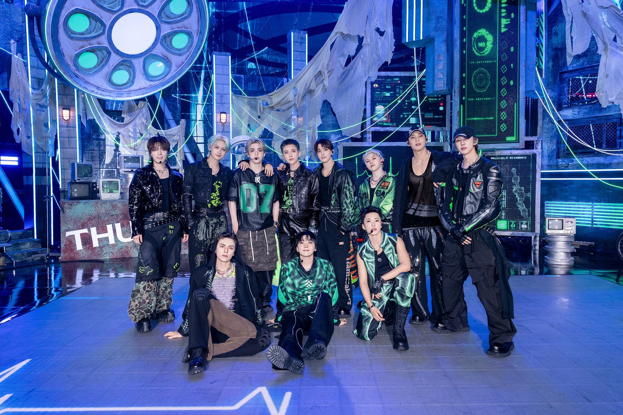 Bài hát hot nhất Kpop hiện tại: Đưa hoàng kim boygroup trở lại, cứ “alo alo” gây ám ảnh- Ảnh 9.