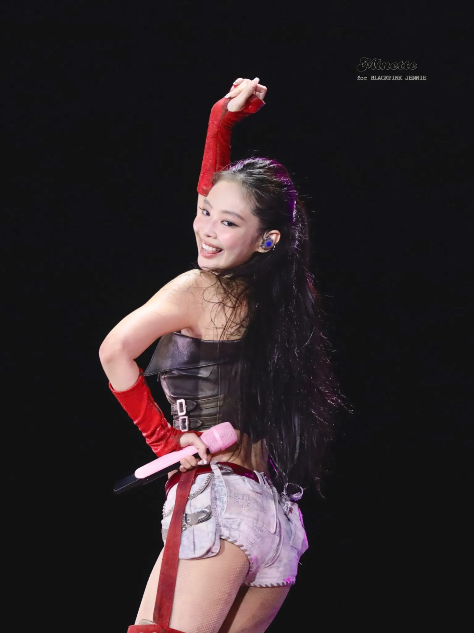 Cuộc tranh luận xung quanh tour diễn của BLACKPINK - Ảnh 7.