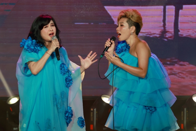 Thanh Lam, Hà Trần gây chú ý khi tái ngộ trong đêm nhạc.