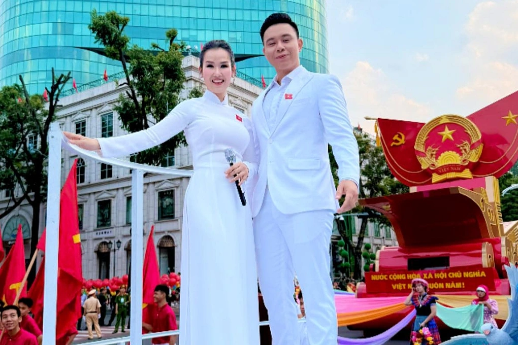 Ca sĩ tài năng với bản hit 3 tỷ lượt xem: Hành trình từ Top 3 Vietnam Idol đến những thử thách trong sự nghiệp - Ảnh 1.