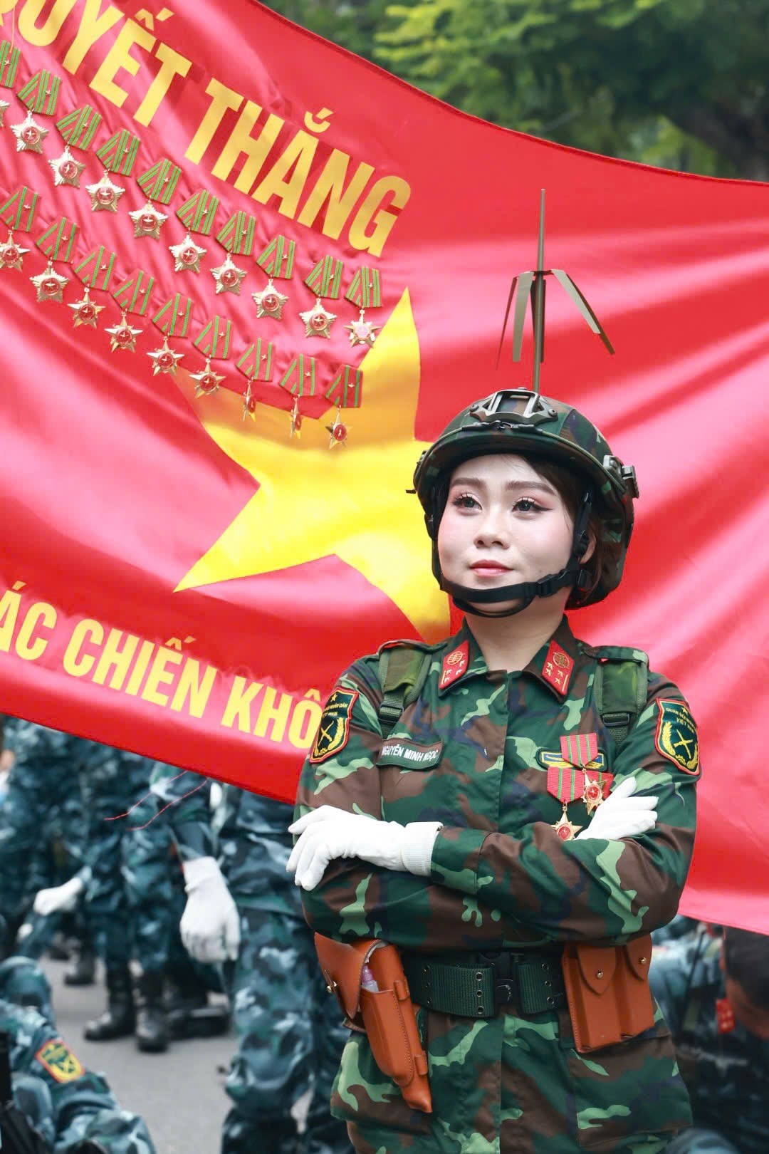 Nữ chiến sĩ trong Lễ diễu binh 30/4- Ảnh 2.