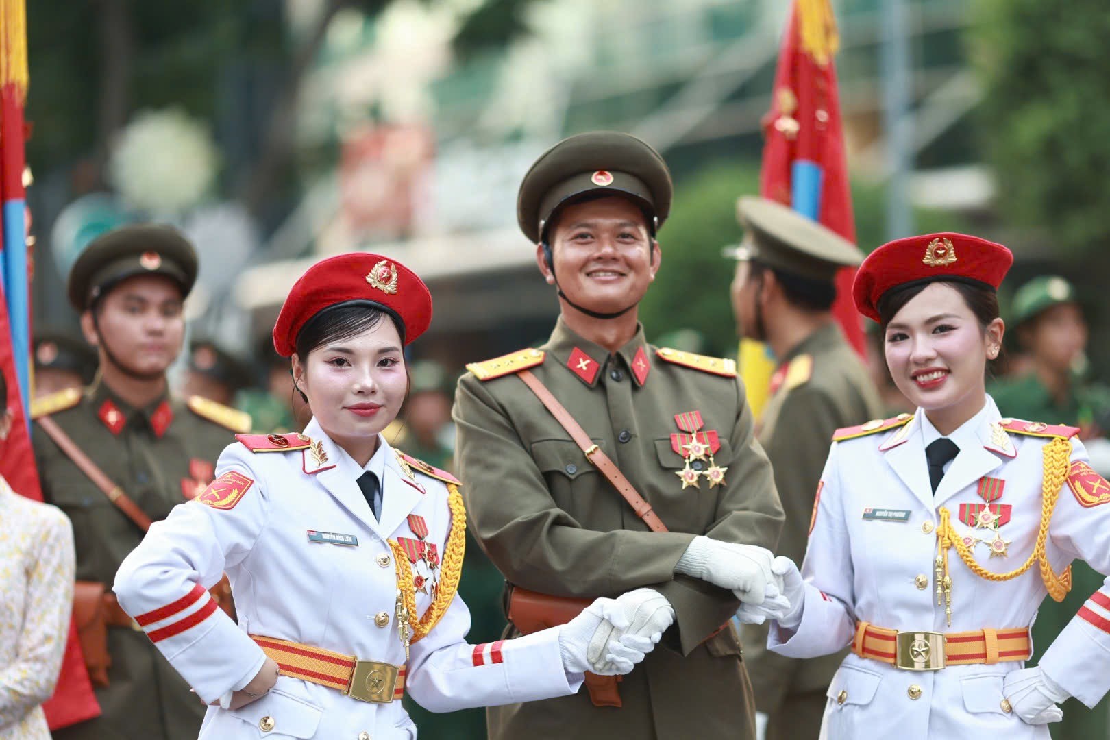 Nữ chiến sĩ trong Lễ diễu binh 30/4- Ảnh 15.