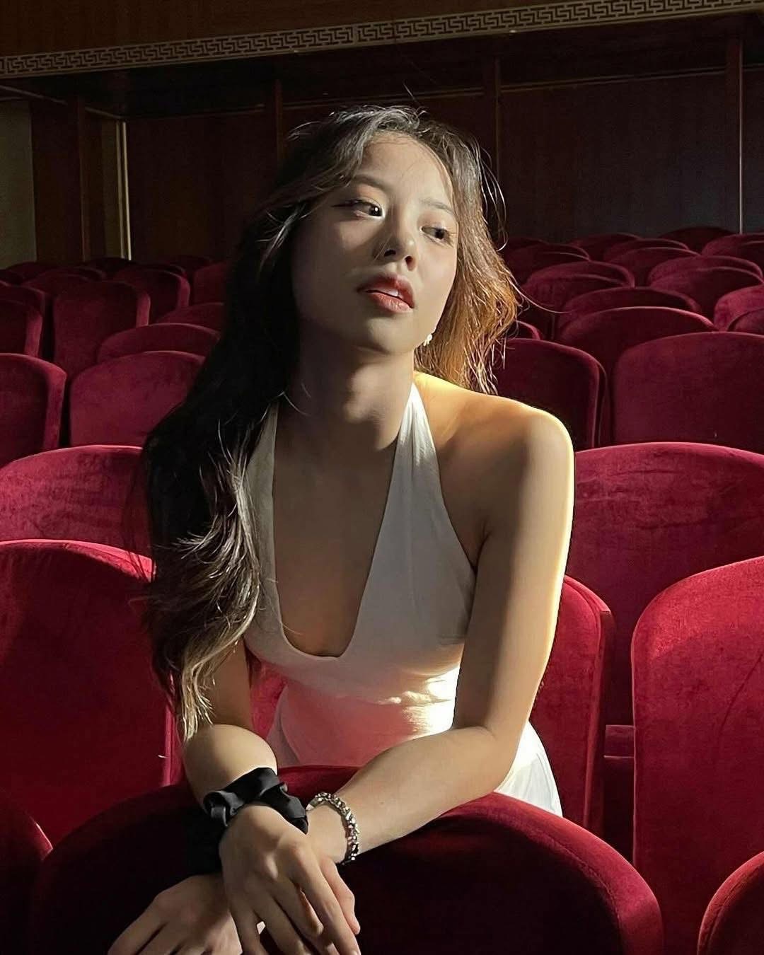 Tin đồn tình cảm của Wren Evans và những video gây tranh cãi - Ảnh 2.