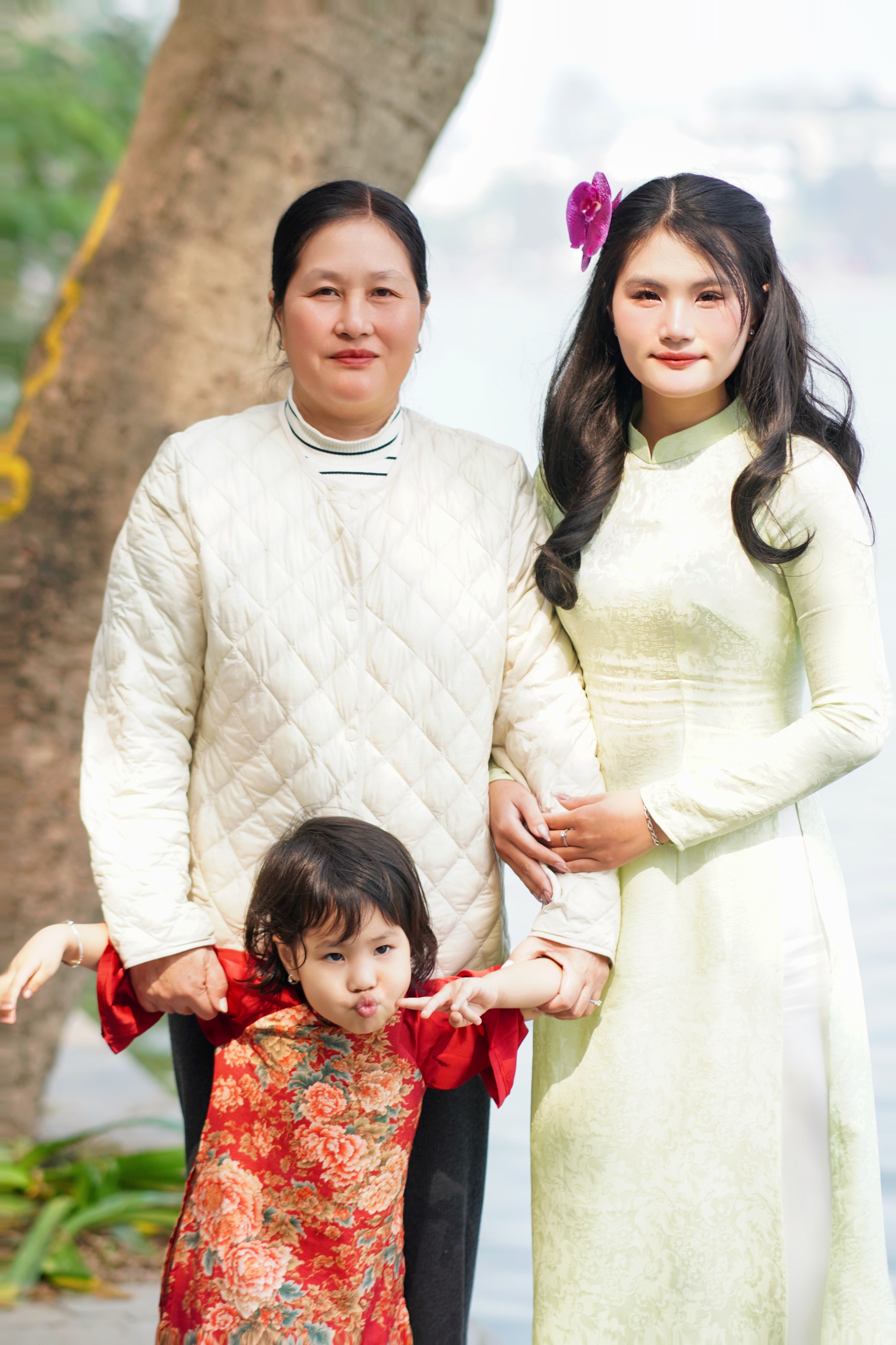 Khi mẹ con cùng 'tần số': Tâm sự chuyện thất tình, rủ nhau đi concert- Ảnh 1.