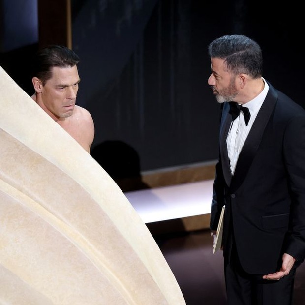 John-Cena-khoa-than-trao-giai-5