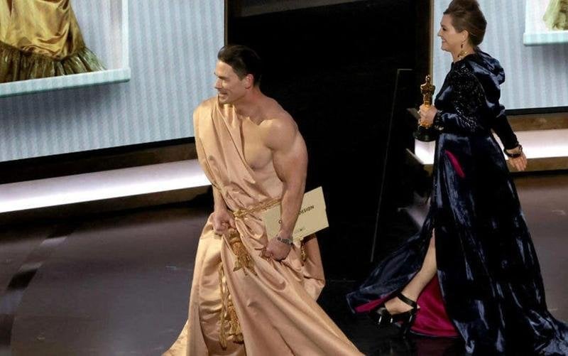 John-Cena-khoa-than-trao-giai-9