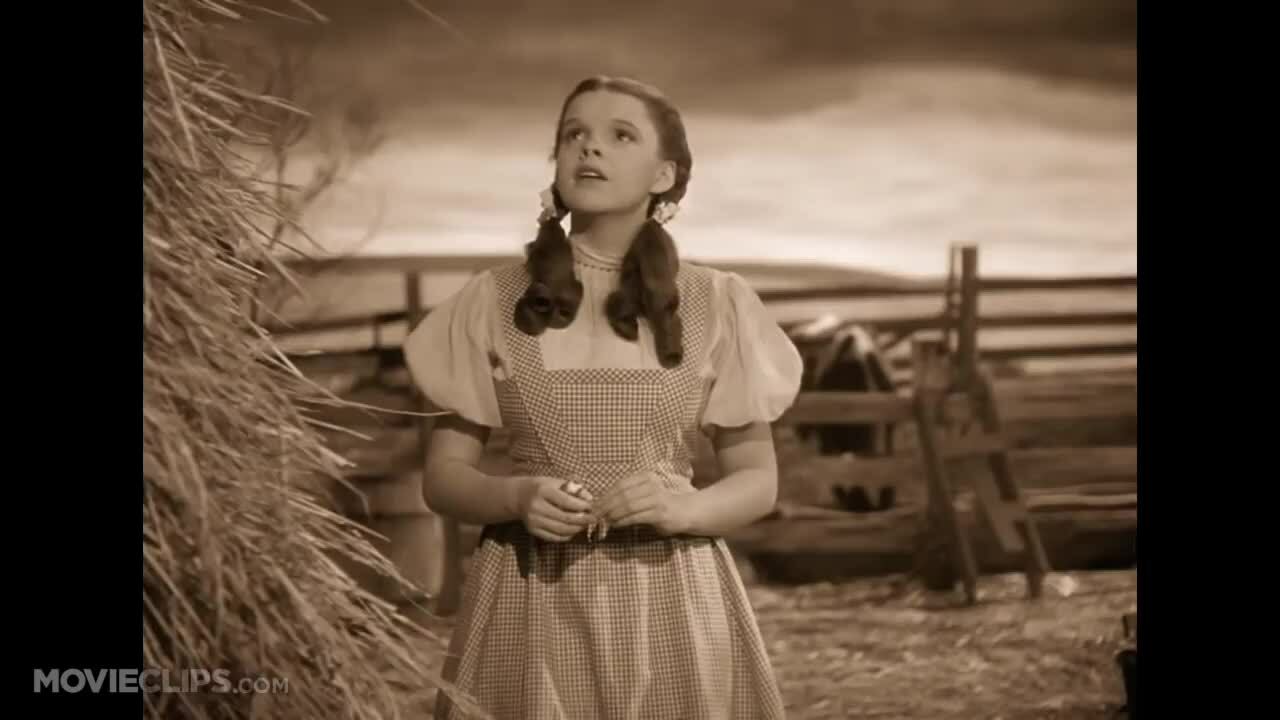 Judy Garland hát 'Over the rainbow' trong The Wizard of Oz