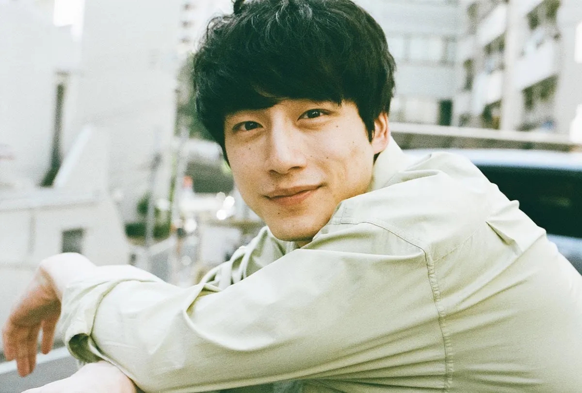 Cảnh giường chiếu của Lisa và Kentaro Sakaguchi