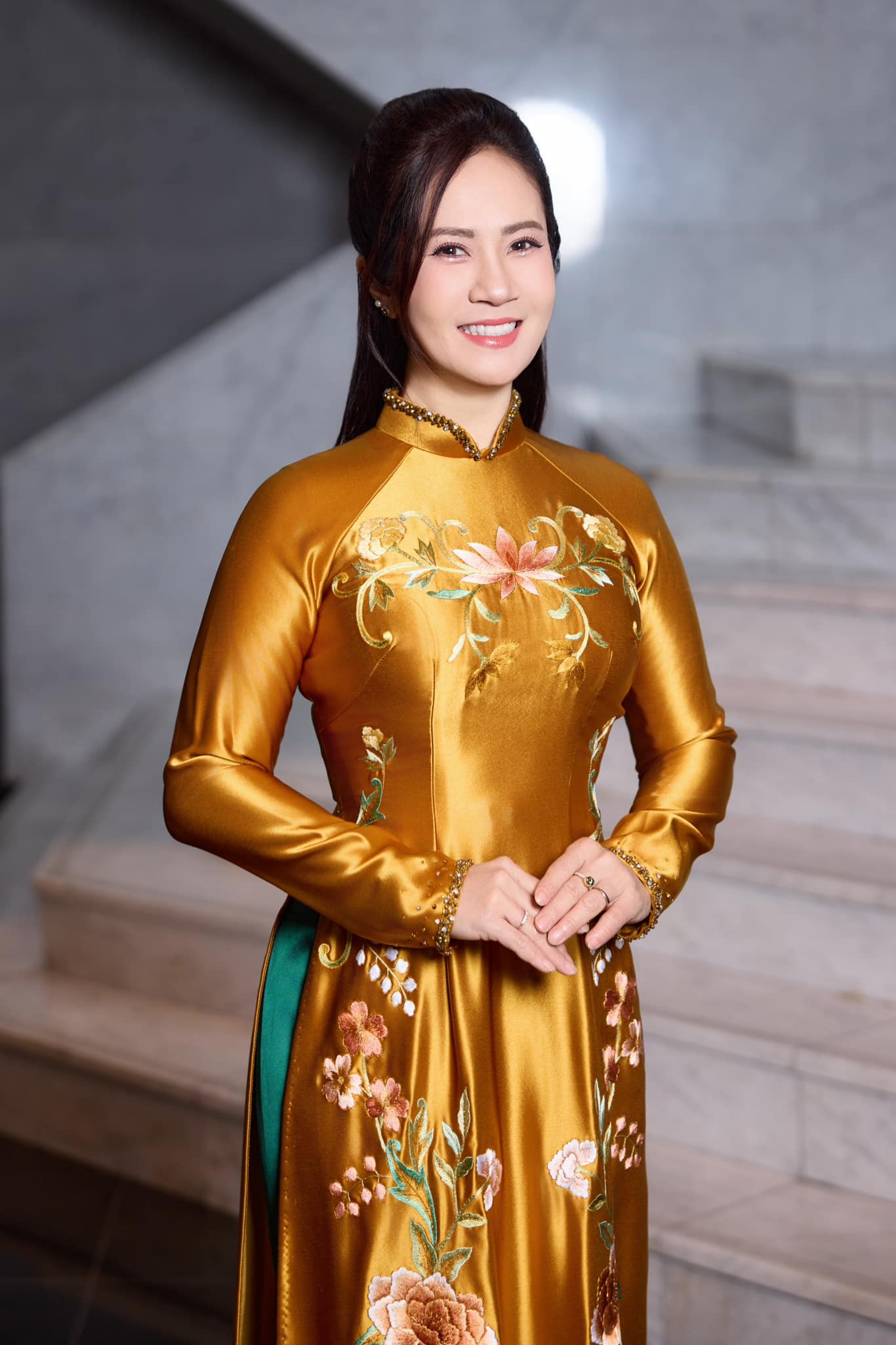 Showbiz 1.3: Văn Toàn và Hòa Minzy gây sốt; Hương Ly nhận lời cầu hôn - Ảnh 3.