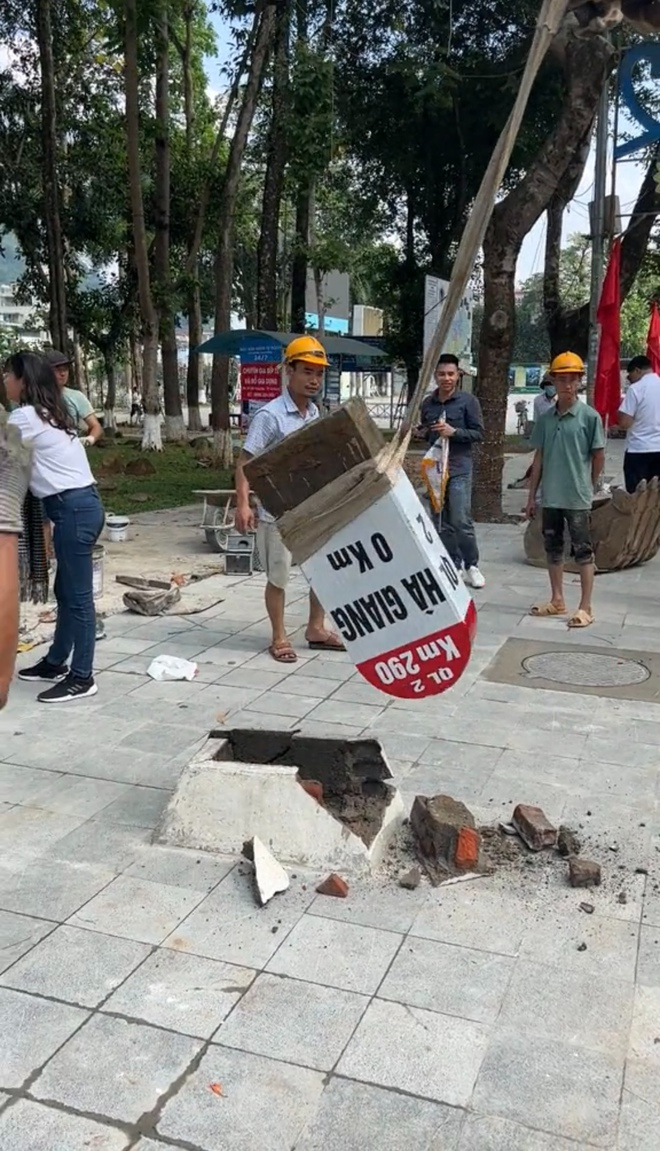 Cột mốc Km0 Hà Giang