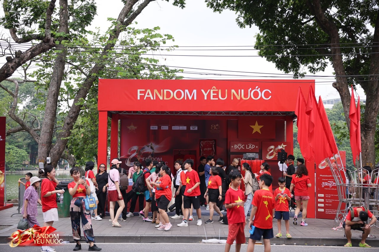 Khám Phá Sức Hút Của Gian Hàng Yêu Nước Tại Sự Kiện Nổi Bật Ở Hồ Gươm - Ảnh 1.