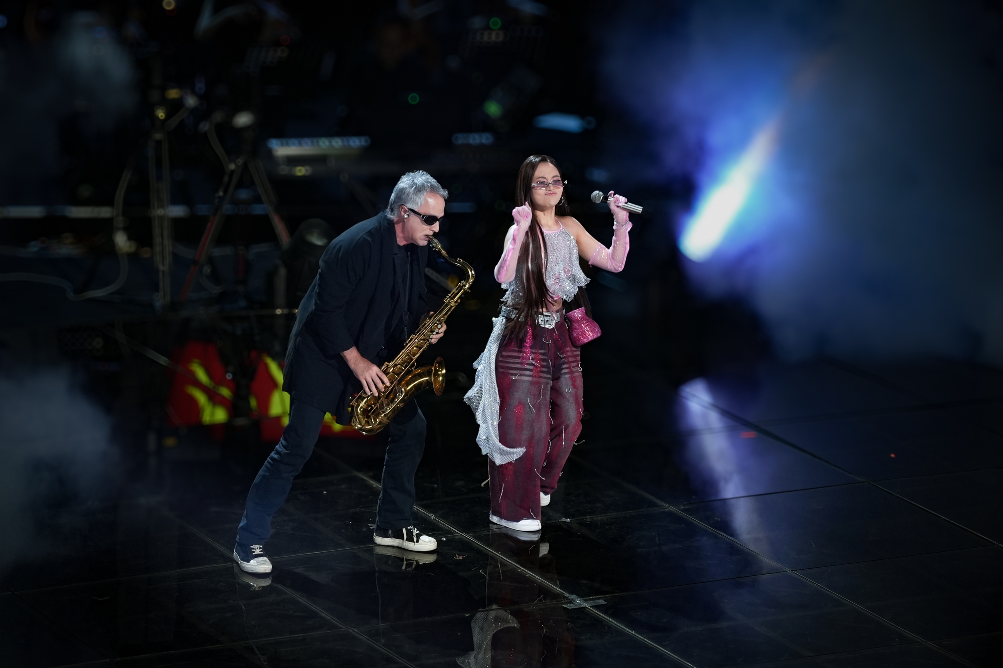 Phương Mỹ Chi Tỏa Sáng Tại Bán Kết 2 Sing! Asia: Kết Hợp Rap, Múa Bụng và Popping Đầy Ấn Tượng - Ảnh 7.