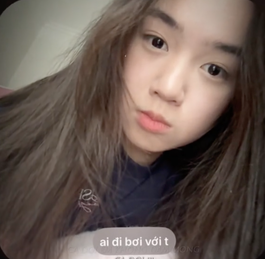 Thủ khoa Hiền Mai gây sốt với vẻ đẹp tự nhiên trong thời gian học quân sự - Ảnh 2.