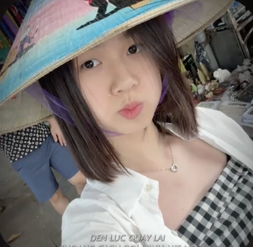 Thủ khoa Hiền Mai gây sốt với vẻ đẹp tự nhiên trong thời gian học quân sự - Ảnh 3.