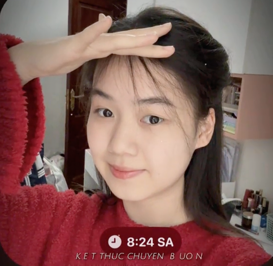 Thủ khoa Hiền Mai gây sốt với vẻ đẹp tự nhiên trong thời gian học quân sự - Ảnh 4.