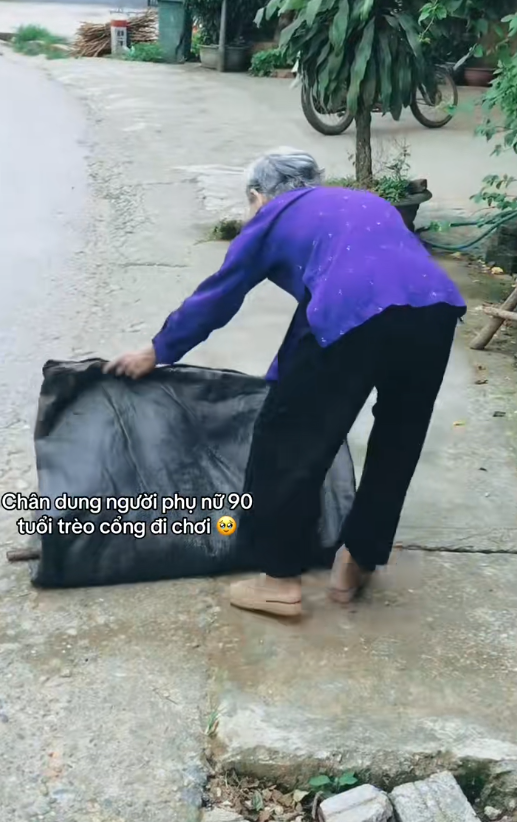 Hành động táo bạo của cụ bà 90 tuổi ở Yên Bái khi muốn ra ngoài nhưng bị khóa cửa: Cháu gái chia sẻ - Ảnh 3.