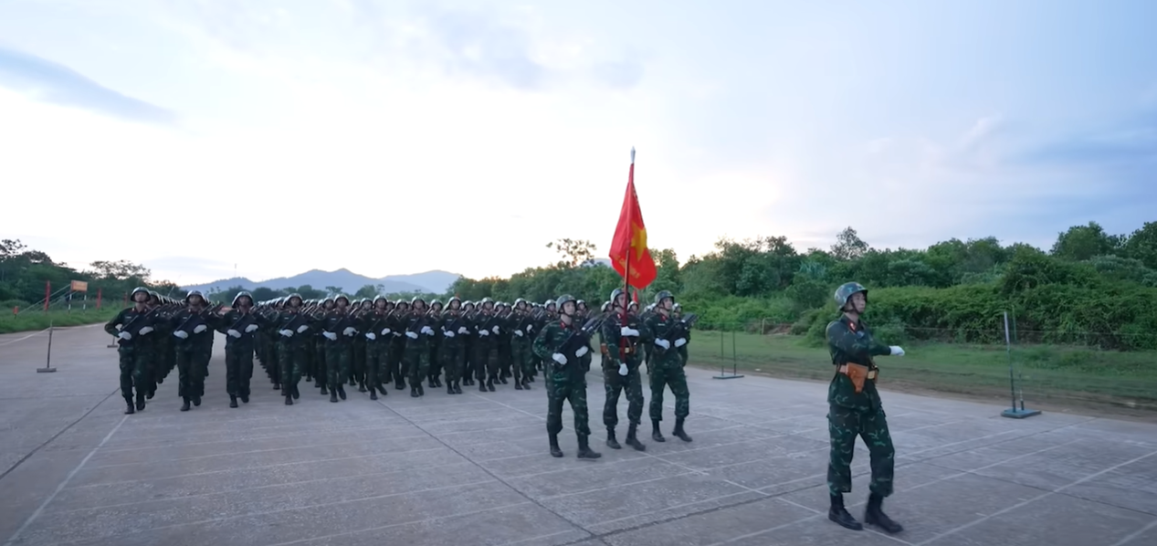 Thượng uý Lê Hoàng Hiệp gây sốt với sự xuất hiện trong Sao Nhập Ngũ - Ảnh 1.
