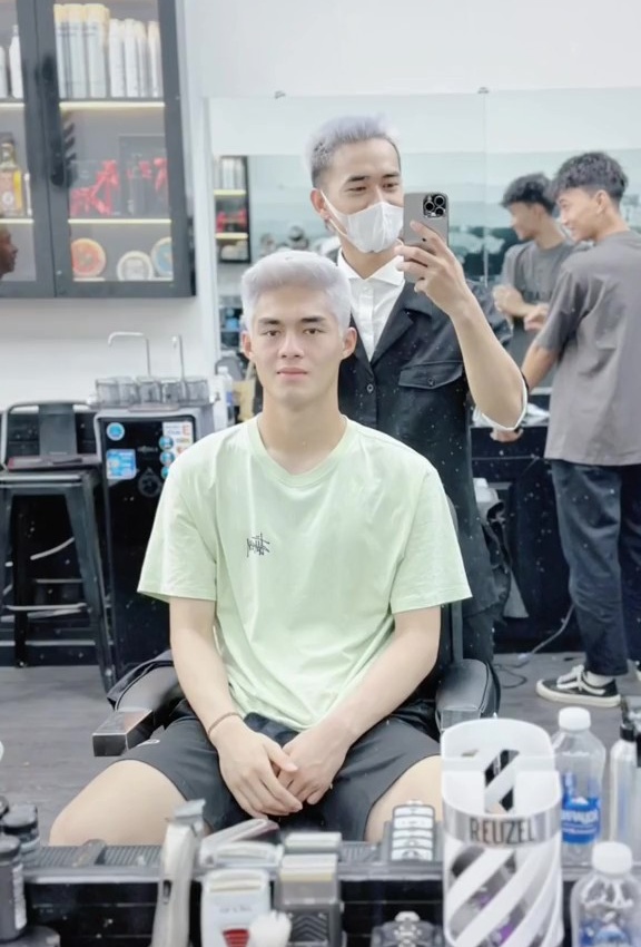 Thủ môn U23 Việt Nam gây sốt với loạt ảnh đời thường ấn tượng - Ảnh 11.