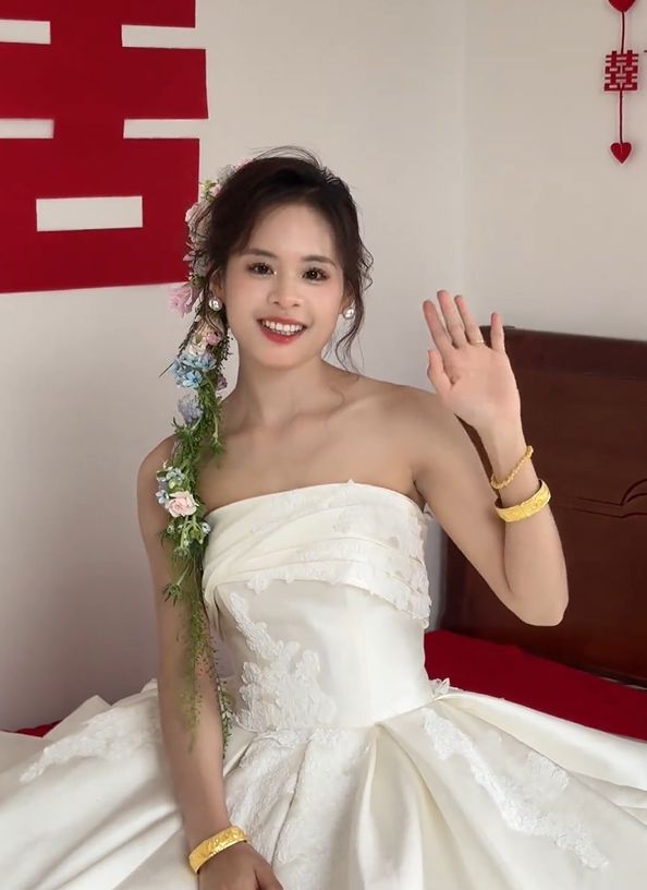 Cô dâu xinh đẹp gây sốt tại đám cưới quê - Ảnh 5.