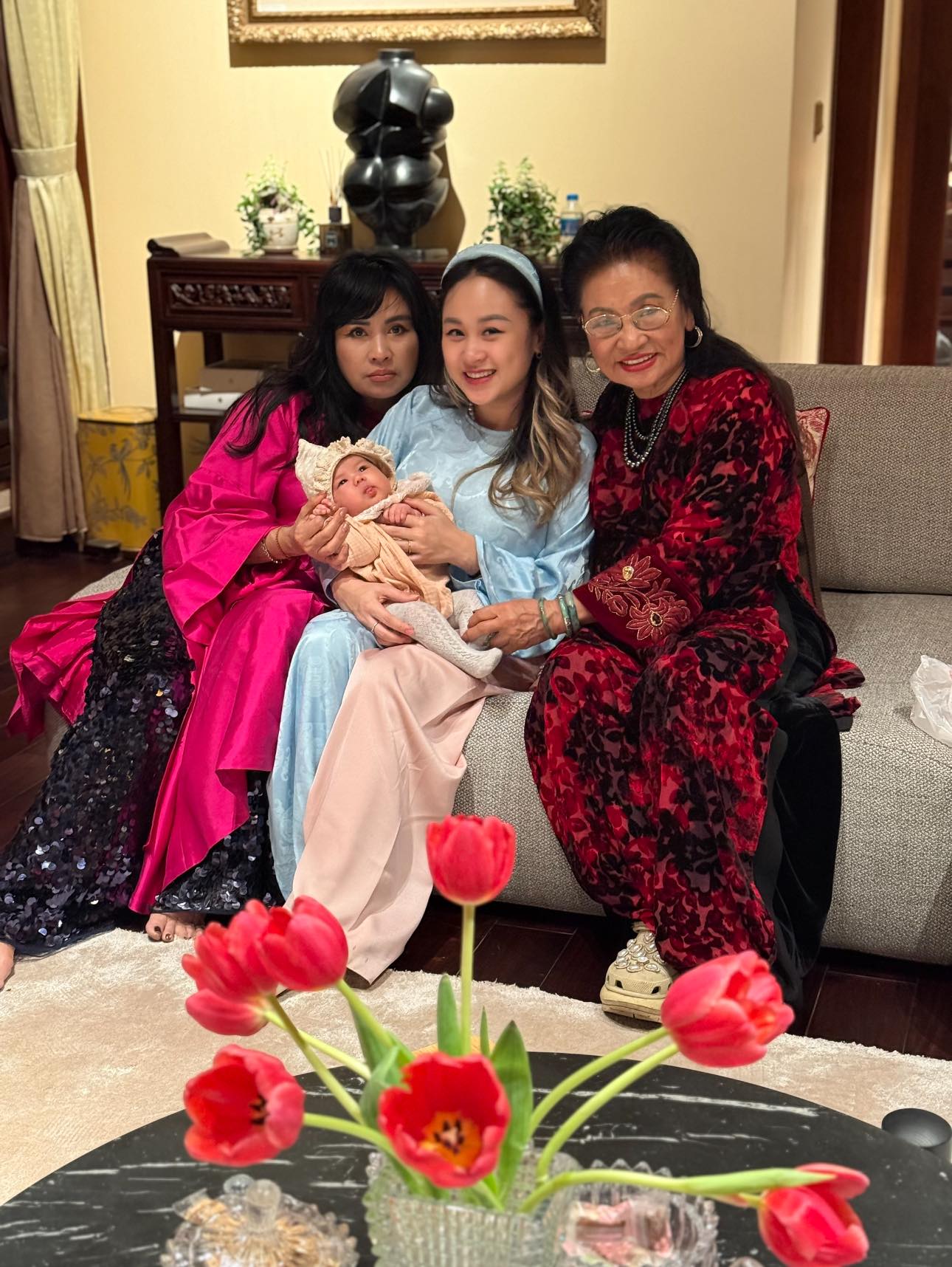 Con gái diva Thanh Lam gia nhập hội mẹ bỉm sữa Việt, nhan sắc mẹ và bé khiến ai cũng ngỡ ngàng chỉ sau 6 tháng sinh nở! - Ảnh 1.