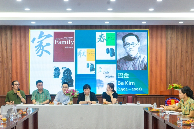 Các diễn giả tại sự kiện tại trường Đại học Khoa học Xã hội và Nhân văn TP HCM. Ảnh: Hà Thanh Vân
