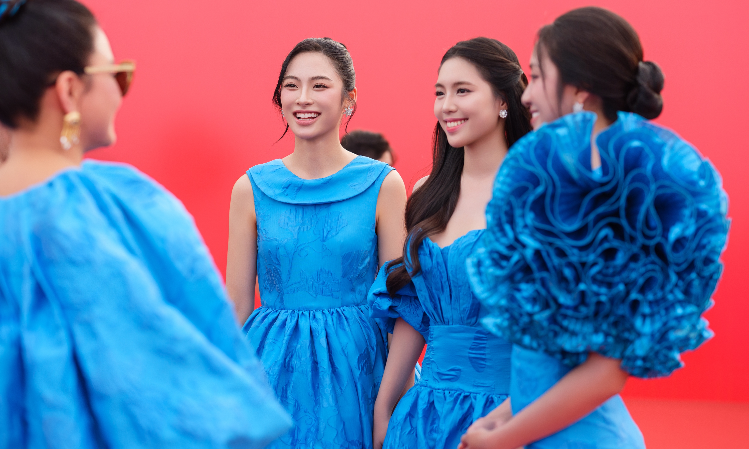 Top 3 Hoa hậu Việt Nam 2024 dự show bên bờ sông Hàn