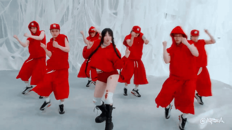Hyuna trở lại nhưng không còn sức hút, bị người hâm mộ quay lưng vì chuyện tình cảm - Ảnh 2.