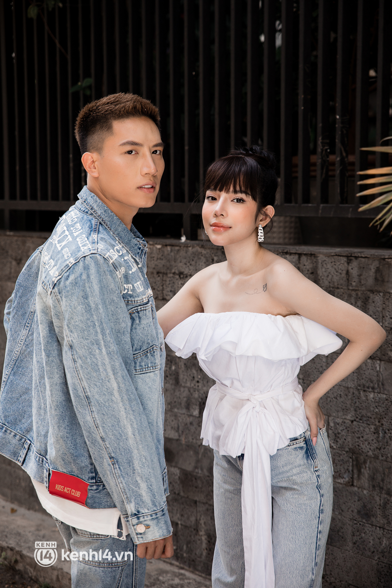 Cặp đôi gây sốt với khoảnh khắc ôm hôn trên sân khấu - Ảnh 4.
