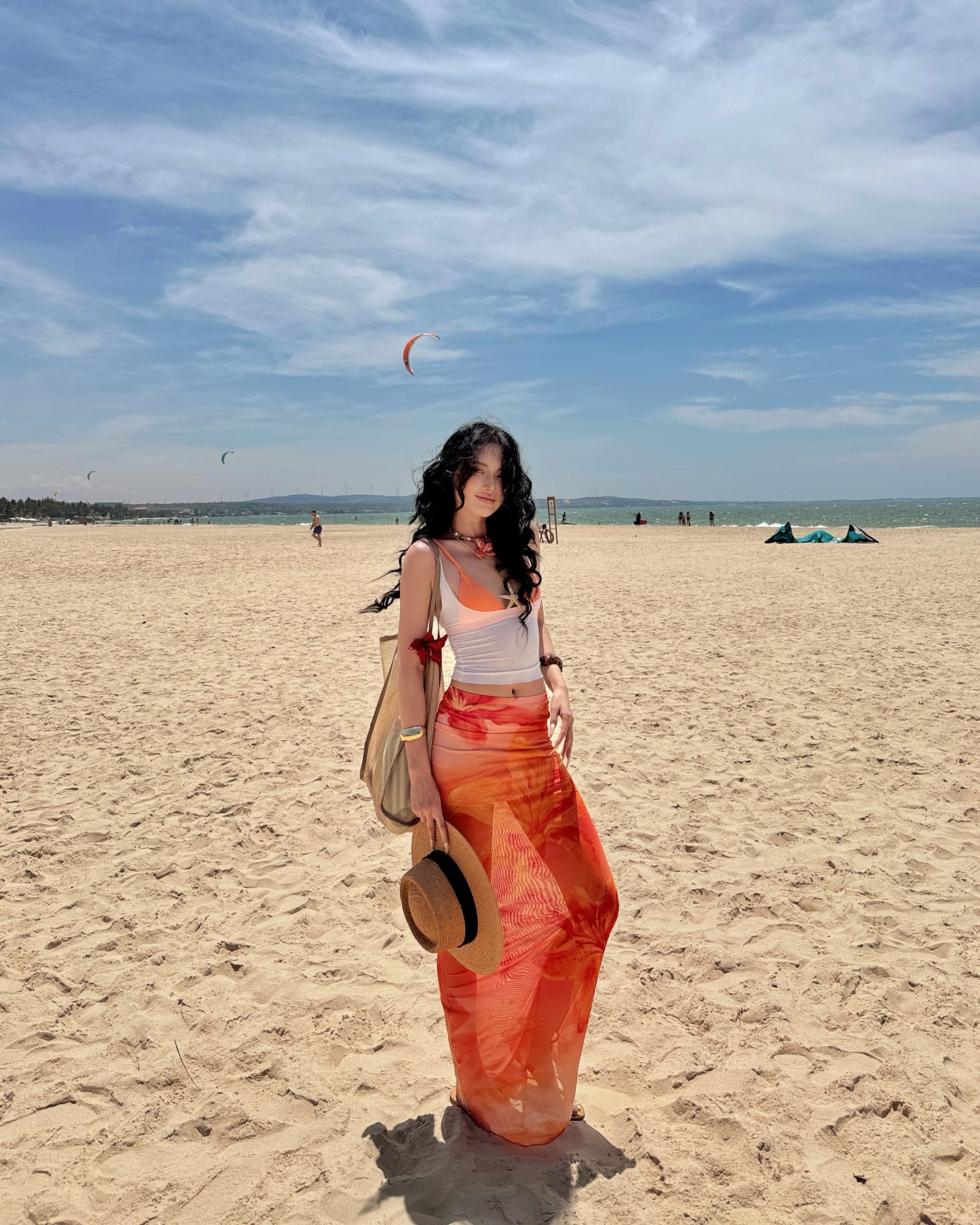 Bùng nổ mùa hè với bộ ảnh bikini nóng bỏng của dàn gái xinh nổi tiếng - Ảnh 16.