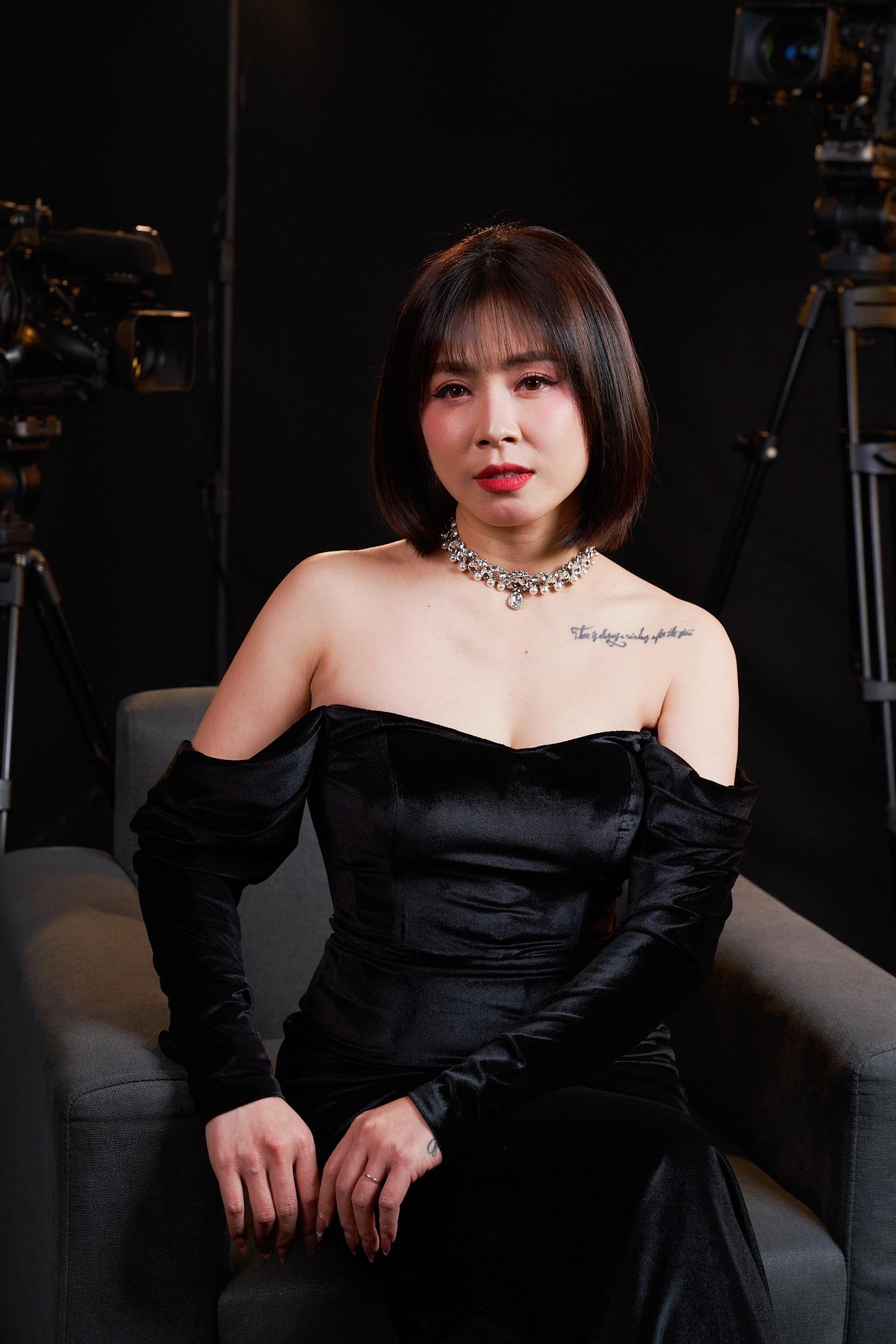 MC Hoàng Linh lên tiếng xin lỗi sau scandal quảng cáo sữa giả - Ảnh 1.