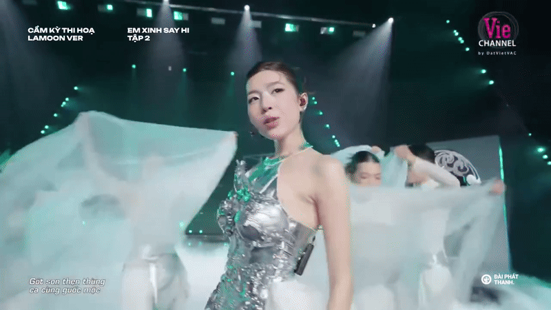 Miu Lê và Phương Mỹ Chi: Những Ngôi Sao Tỏa Sáng Trong Em Xinh Say Hi - Ảnh 13.